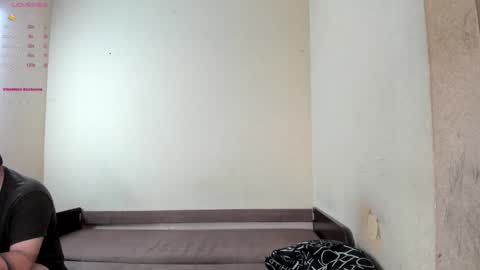 GMT 2Tue-Thur Sat Sun 0900am-1400am  online show from 30, 10, 2025