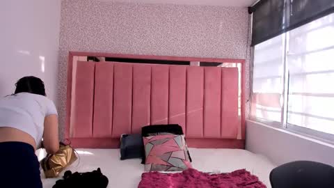 Snapshot of barbara_fox__ chatting on 3, 11, 2025 B A R B A R A online show from 3, 11, 2025