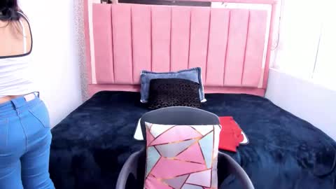 Snapshot of barbara_fox__ chatting on 19, 11, 2025 B A R B A R A online show from 19, 11, 2025