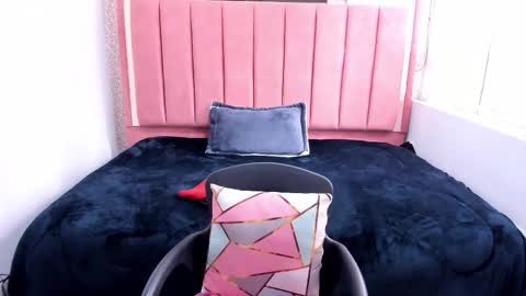 Snapshot of barbara_fox__ chatting on 26, 11, 2025 B A R B A R A online show from 26, 11, 2025