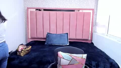 Snapshot of barbara_fox__ chatting on 28, 11, 2025 B A R B A R A online show from 28, 11, 2025