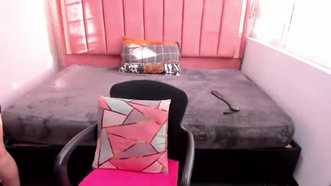 Snapshot of barbara_fox__ chatting on 7, 1, 2026 B A R B A R A online show from 7, 1, 2026