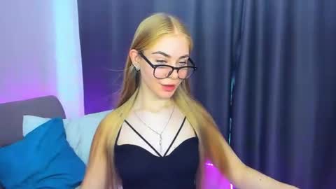 Snapshot of barbarachic chatting on 18, 6, 2026 BarbaraChic online show from 18, 6, 2026