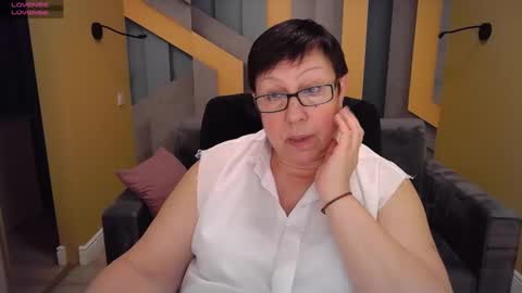 Snapshot of barbaraturners chatting on 2, 2, 2025 barbaraturners online show from 2, 2, 2025