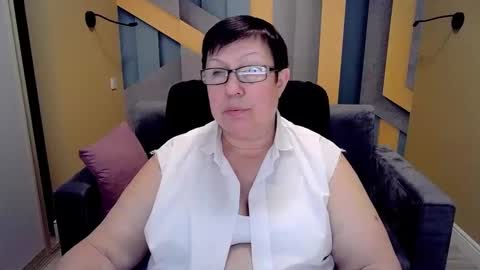 Snapshot of barbaraturners chatting on 10, 2, 2025 barbaraturners online show from 10, 2, 2025