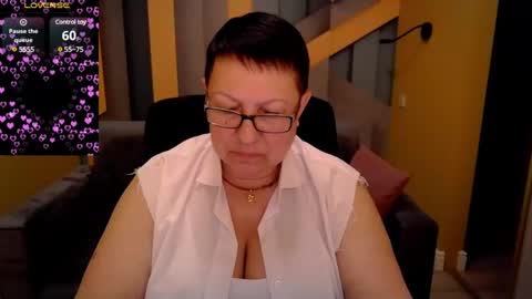 Snapshot of barbaraturners chatting on 5, 3, 2025 barbaraturners online show from 5, 3, 2025