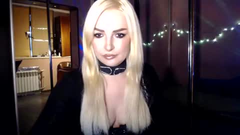 Snapshot of barbarissssska chatting on 18, 6, 2026 Victoria online show from 18, 6, 2026