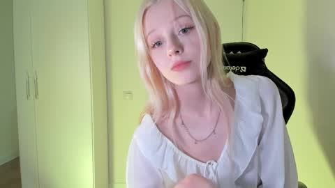 Snapshot of barbie_bella07 chatting on 14, 2, 2026 Bella online show from 14, 2, 2026