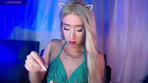          I work from home this is my room 3 online show from 6, 2, 2025