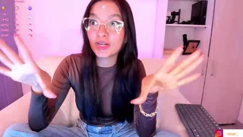 Snapshot of barbie_brunette3 chatting on 17, 10, 2025 independet model online show from 17, 10, 2025