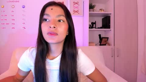 Snapshot of barbie_brunette3 chatting on 19, 10, 2025 independet model online show from 19, 10, 2025