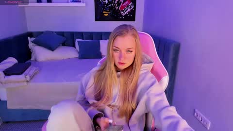 Snapshot of barbie_lis chatting on 18, 1, 2026 LisGTM2 Mon-Thu Sat 0100am-0700am online show from 18, 1, 2026