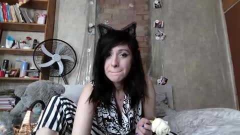 Snapshot of barbie_rococo chatting on 17, 5, 2026 barbie_rococo online show from 17, 5, 2026
