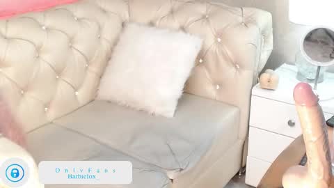 barbiefox_ online show from 10, 1, 2025