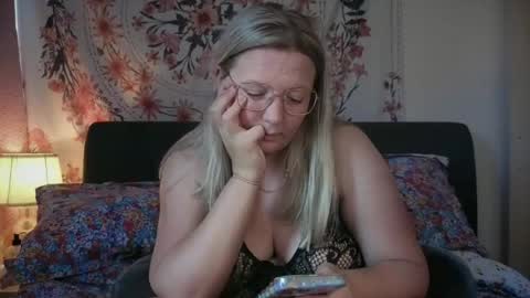 Snapshot of barbiegirl966 chatting on 19, 6, 2026 barbiegirl966 online show from 19, 6, 2026