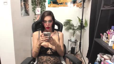 Issa Trap online show from 3, 2, 2026