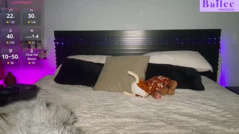 Snapshot of barbirgirlyy chatting on 4, 10, 2025 Bailee Valencia online show from 4, 10, 2025