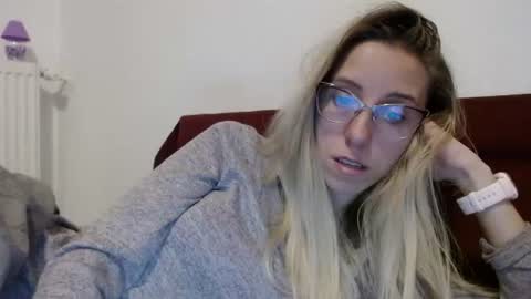 Snapshot of barelylegalblondy chatting on 13, 6, 2026 Lena online show from 13, 6, 2026