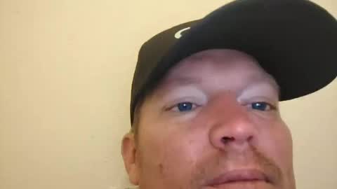 Snapshot of barniemay chatting on 15, 10, 2025 barniemay online show from 15, 10, 2025