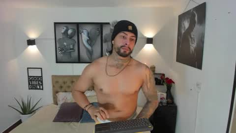 Snapshot of bastian_jones1 chatting on 19, 10, 2025 bastian_jones1 online show from 19, 10, 2025