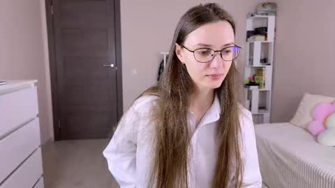 Snapshot of bb_lourels_ chatting on 24, 5, 2026 Lourel I will be here on and online show from 24, 5, 2026