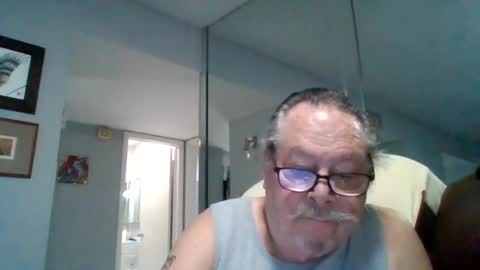 Single Grandpa in Florida. Love to C2C and have Fun Privately online show from 26, 6, 2026