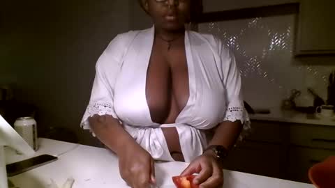 Snapshot of bbgirlcocoa chatting on 16, 5, 2026 bbgirlcocoa online show from 16, 5, 2026