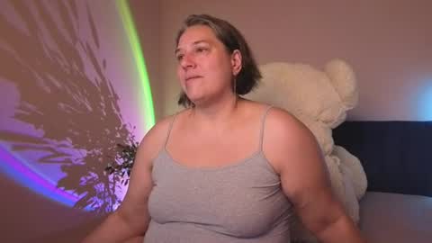 Snapshot of bbw_goddes chatting on 4, 7, 2026 Love online show from 4, 7, 2026