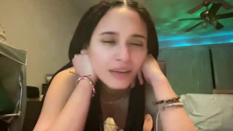 Snapshot of bbyangelyoga chatting on 11, 12, 2024 bbyangelyoga online show from 11, 12, 2024