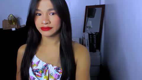 Snapshot of bbygrlamerah chatting on 5, 2, 2025 SEXY TRIO online show from 5, 2, 2025