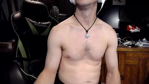 bchillin28 online show from 19, 2, 2026