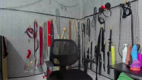 Meduza  online show from 4, 3, 2026