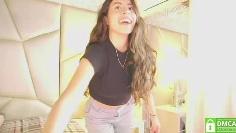 Snapshot of be_curiouss_ chatting on 2, 5, 2026 Helena Evan online show from 2, 5, 2026