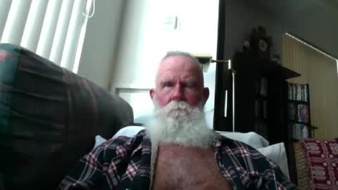 Snapshot of beardbushy chatting on 17, 6, 2026 beardbushy online show from 17, 6, 2026