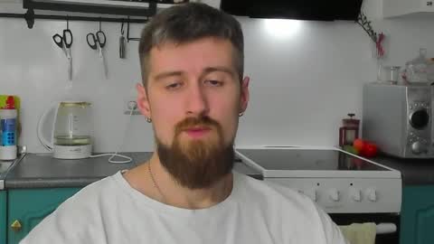 Snapshot of bearded_legend chatting on 18, 5, 2026 Zeus online show from 18, 5, 2026