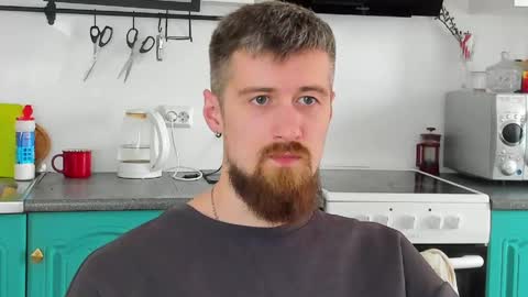 Snapshot of bearded_legend chatting on 19, 5, 2026 Zeus online show from 19, 5, 2026