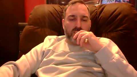 Snapshot of beardedambition chatting on 6, 3, 2026 beardedambition online show from 6, 3, 2026