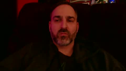 Snapshot of beardedambition chatting on 8, 3, 2026 beardedambition online show from 8, 3, 2026