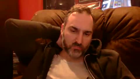 Snapshot of beardedambition chatting on 26, 3, 2026 beardedambition online show from 26, 3, 2026