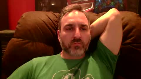 Snapshot of beardedambition chatting on 8, 4, 2026 beardedambition online show from 8, 4, 2026