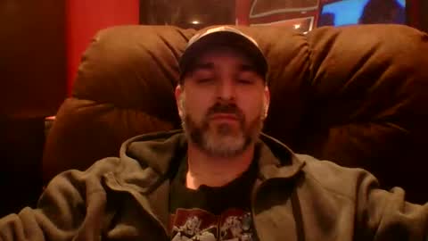 Snapshot of beardedambition chatting on 19, 4, 2026 beardedambition online show from 19, 4, 2026