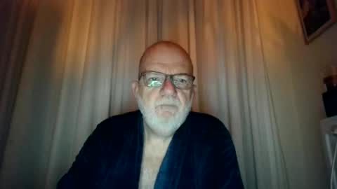 Snapshot of beardman916444 chatting on 19, 10, 2025 Beardman online show from 19, 10, 2025
