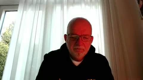 Snapshot of beardman916444 chatting on 26, 10, 2025 Beardman online show from 26, 10, 2025