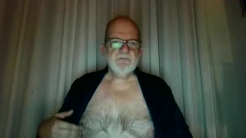 Snapshot of beardman916444 chatting on 8, 11, 2025 Beardman online show from 8, 11, 2025