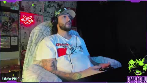 Snapshot of beastbxy chatting on 2, 2, 2025 beast bxy online show from 2, 2, 2025