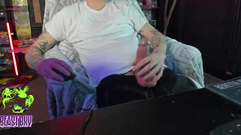 Snapshot of beastbxy chatting on 9, 3, 2025 beast bxy online show from 9, 3, 2025