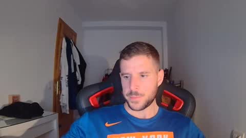 Snapshot of beastcumcam chatting on 29, 11, 2025 beastcumcam online show from 29, 11, 2025