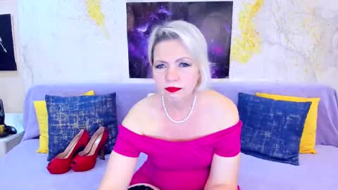 Snapshot of beatifullhellenx chatting on 3, 12, 2025 BeatifullHellen online show from 3, 12, 2025