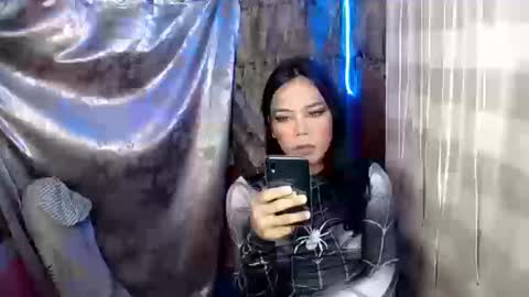 Snapshot of beatrice_luna chatting on 18, 12, 2025 beatrice_luna online show from 18, 12, 2025