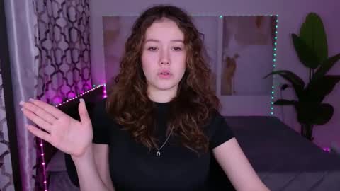 Snapshot of beatricewild chatting on 27, 4, 2026 BeatriceWild online show from 27, 4, 2026